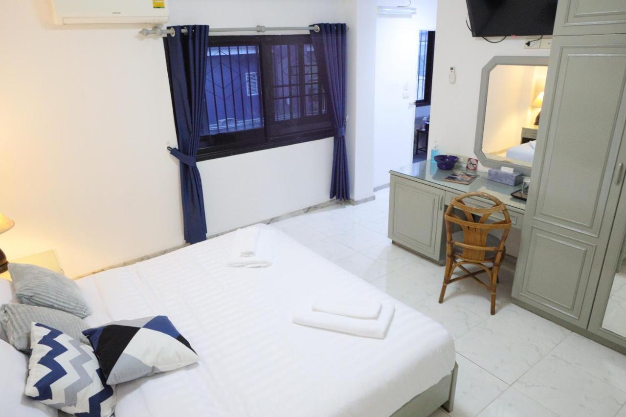 Aloft Hotel And Hostel Pattaya Nong Prue Exterior photo